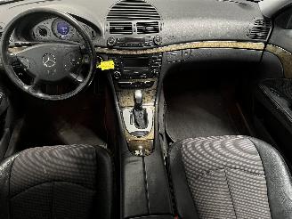 Mercedes E-klasse E (W211) Sedan 2.6 E-240 V6 18V (M112.913) [130kW]  (03-2002/12-2008) picture 17