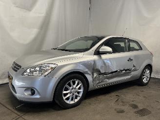 Kia Cee d Cee'd Sporty Wagon (EDF) Combi 1.4 16V (G4FA) [80kW]  (09-2007/12-2012=
) picture 3