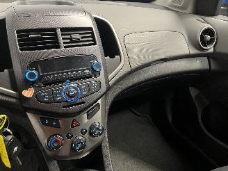 Chevrolet Aveo Aveo (300) Hatchback 1.4 16V (LDD) [74kW]  (03-2011/12-2015) picture 16