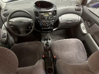 Toyota Yaris Yaris Verso (P2) MPV 1.3 16V (2NZFE) [63kW]  (08-1999/10-2002) picture 14