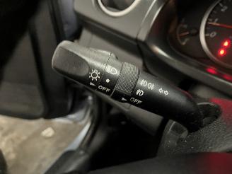 Mazda 2 2 (NB/NC/ND/NE) Hatchback 1.4 16V (FXJA) [58kW]  (04-2003/06-2007) picture 14