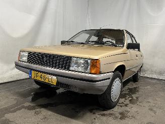 Auto incidentate Renault 9 9 (L42) Sedan 1.4 TL,GTL,TSE (C2J-720) [49kW]  (09-1985/12-1988) 1982/10