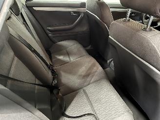Audi A4 A4 (B7) Sedan 2.0 20V (ALT) [96kW]  (11-2004/06-2008) picture 12