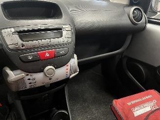 Toyota Aygo Aygo (B10) Hatchback 1.0 12V VVT-i (1KR-FE) [50kW]  (07-2005/05-2014) picture 20