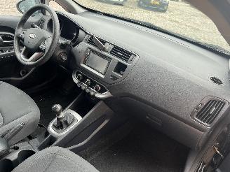 Kia Rio Rio III (UB) Hatchback 1.2 CVVT 16V (G4LA5) [63kW]  (09-2011/12-2017) picture 7