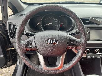 Kia Rio Rio III (UB) Hatchback 1.2 CVVT 16V (G4LA5) [63kW]  (09-2011/12-2017) picture 16