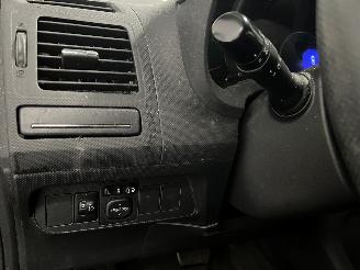 Toyota Auris Auris (E15) Hatchback 1.8 16V HSD Full Hybrid (2ZRFXE) [100kW]  (09-20=
10/09-2012) picture 18