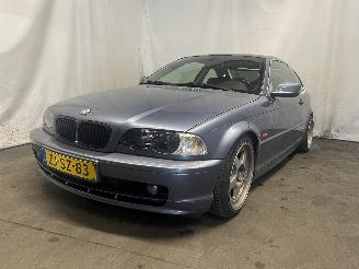 krockskadad bil auto BMW 3-serie 3 serie (E46/2) Coupé 323 Ci 24V (M52-B25(256S4)) [125kW]  (04-1999/=
09-2000) 1999/5