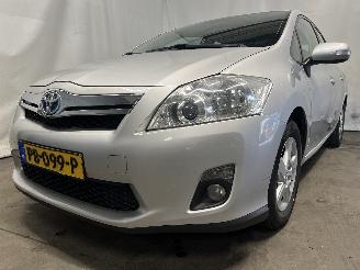 Vaurioauto  passenger cars Toyota Auris Auris (E15) Hatchback 1.8 16V HSD Full Hybrid (2ZRFXE) [100kW]  (09-20=
10/09-2012) 2011/12