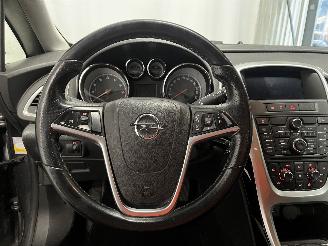 Opel Astra Astra J Sports Tourer (PD8/PE8/PF8) Combi 1.4 Turbo 16V (A14NET(Euro 5=
)) [103kW]  (10-2010/10-2015) picture 18