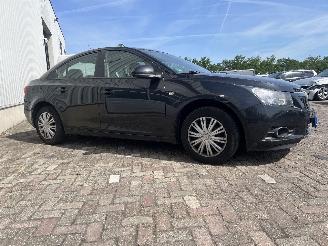 Daewoo Cruze Cruze (300) Sedan 1.8 16V VVT (F18D4(Euro 5)) [104kW]  (05-2009/12-201=
5) picture 6