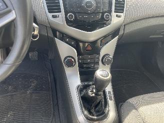 Daewoo Cruze Cruze (300) Sedan 1.8 16V VVT (F18D4(Euro 5)) [104kW]  (05-2009/12-201=
5) picture 13