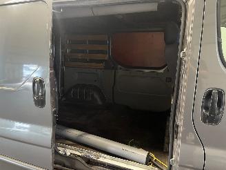 Renault Trafic Trafic New (FL) Van 2.5 dCi 16V 135 (G9U-730) [99kW]  (05-2003/10-2006=
) picture 10
