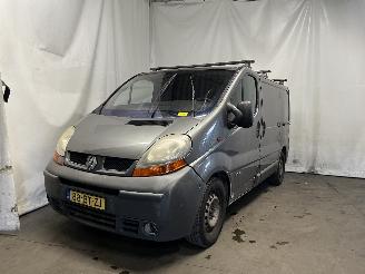 skadebil auto Renault Trafic Trafic New (FL) Van 2.5 dCi 16V 135 (G9U-730) [99kW]  (05-2003/10-2006=
) 2005/8