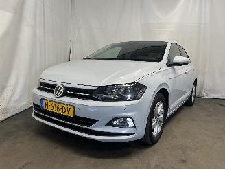 Avarii autoturisme Volkswagen Polo Polo VI (AW1) Hatchback 5-drs 1.0 TSI 12V (DUSB) [70kW]  (06-2017/...)= 2020/1