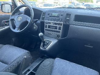 Toyota Corolla Corolla Verso (E12) MPV 1.8 16V VVT-i (1ZZFE) [99kW]  (12-2001/05-2004=
) picture 12