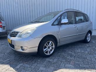 Toyota Corolla Corolla Verso (E12) MPV 1.8 16V VVT-i (1ZZFE) [99kW]  (12-2001/05-2004=
) picture 3
