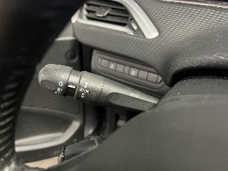 Peugeot 2008 2008 (CU) MPV 1.2 Vti 12V PureTech 82 (EB2F(HMZ)) [60kW]  (03-2013/12-=
2018) picture 16
