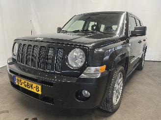 krockskadad bil auto Jeep Patriot Patriot (MK74) SUV 2.4 16V 4x4 (ERZ) [125kW]  (01-2008/12-2017) 2008/5
