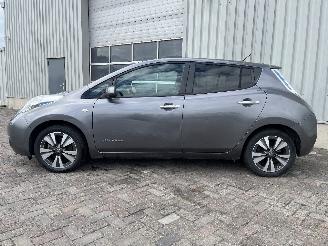 Nissan Leaf Leaf (ZE0) Hatchback Leaf (EM61) [80kW]  (11-2010/12-2017) picture 4
