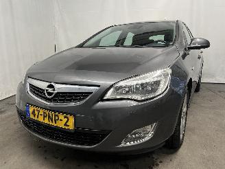 krockskadad bil auto Opel Astra Astra J (PC6/PD6/PE6/PF6) Hatchback 5-drs 1.4 Turbo 16V (A14NEL(Euro 5=
)) [88kW]  (10-2010/10-2015) 2011/2