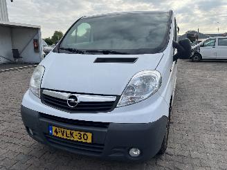 Auto incidentate Opel Vivaro Vivaro Van 2.0 CDTI (M9R-630(M9R-A6)) [84kW]  (08-2006/07-2014) 2011/1