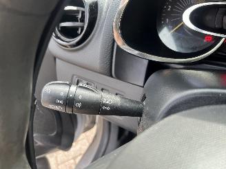 Renault Clio Clio IV Estate/Grandtour (7R) Combi 5-drs 1.5 Energy dCi 90 FAP (K9K-6=
08(K9K-B6)) [66kW]  (11-2012/08-2021) picture 26