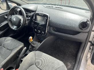 Renault Clio Clio IV Estate/Grandtour (7R) Combi 5-drs 1.5 Energy dCi 90 FAP (K9K-6=
08(K9K-B6)) [66kW]  (11-2012/08-2021) picture 20