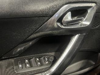 Peugeot 2008 2008 (CU) MPV 1.2 12V e-THP PureTech 110 (EB2DT(HNZ)) [81kW]  (01-2015=
/12-2019) picture 18