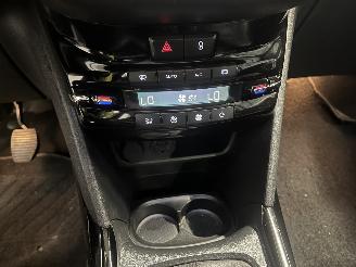 Peugeot 2008 2008 (CU) MPV 1.2 12V e-THP PureTech 110 (EB2DT(HNZ)) [81kW]  (01-2015=
/12-2019) picture 12