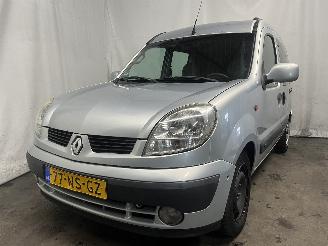 damaged passenger cars Renault Kangoo Kangoo (KC) MPV 1.6 16V (K4M-752) [70kW]  (06-2001/01-2008) 2004/1