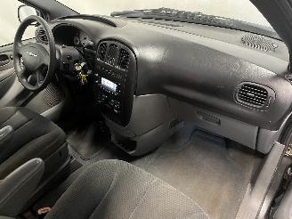Chrysler Voyager Voyager/Grand Voyager (RG/RS) MPV 3.3 V6 (EGA) [128kW]  (02-2000/12-20=
08) picture 15