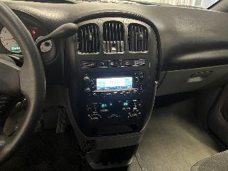 Chrysler Voyager Voyager/Grand Voyager (RG/RS) MPV 3.3 V6 (EGA) [128kW]  (02-2000/12-20=
08) picture 19