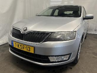 Unfallwagen Skoda Rapid Rapid Liftback 1.2 TSI (CBZA) [63kW]  (07-2012/05-2015) 2013/7