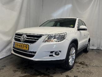uszkodzony samochody osobowe Volkswagen Tiguan Tiguan (5N1/2) SUV 1.4 TSI 16V 4Motion (CTHA(Euro 5)) [110kW]  (09-200=
7/07-2018) 2009/1