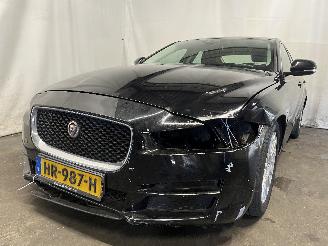 Unfallwagen Jaguar XE XE Sedan 2.0 D E-Performance 16V (204DTD(AJ20D4)) [120kW]  (03-2015/..=
=2E) 2015/12