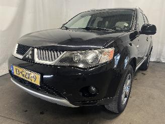 uszkodzony samochody osobowe Mitsubishi Outlander Outlander (CW) SUV 2.4 16V Mivec 4x2 (4B12) [125kW]  (11-2006/11-2012)= 2008/9