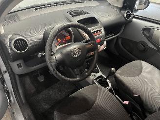 Toyota Aygo Aygo (B10) Hatchback 1.0 12V VVT-i (1KR-FE) [50kW]  (07-2005/05-2014) picture 21