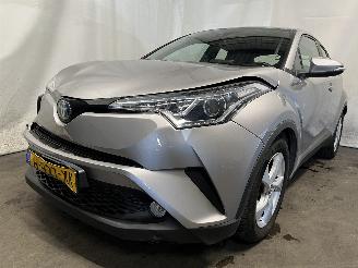 uszkodzony samochody osobowe Toyota C-HR C-HR (X1,X5) SUV 1.8 16V Hybrid (2ZRFXE) [90kW]  (10-2016/...) 2018/11