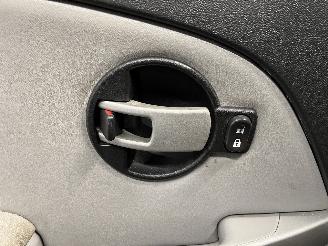 Chevrolet Equinox Equinox SUV 3.4 V6 (LAJ) [138kW]  (04-2003/09-2009) picture 23