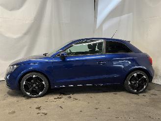 Audi A1 A1 (8X1/8XK) Hatchback 3-drs 1.2 TFSI (CBZA) [63kW]  (05-2010/04-2015)= picture 4