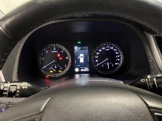 Hyundai Tucson Tucson (TL) SUV 1.7 CRDi 16V 2WD (D4FD) [104kW]  (06-2015/09-2020) picture 17