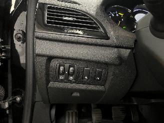 Renault Mégane Megane III Grandtour (KZ) Combi 5-drs 1.2 16V TCE 115 (H5F-400(H5F-A4)=
) [85kW]  (03-2012/02-2016) picture 18