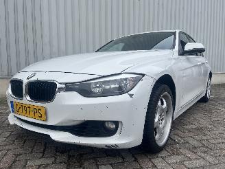 Unfallwagen BMW 3-serie 3 serie (F30) Sedan 328i 2.0 16V (N20-B20A) [180kW]  (11-2011/10-2018)= 2014/2