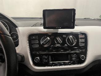 Volkswagen Up! Up! (121) Hatchback 1.0 12V 75 (CHYB) [55kW]  (08-2011/11-2019) picture 19