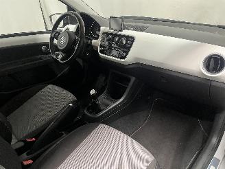 Volkswagen Up! Up! (121) Hatchback 1.0 12V 75 (CHYB) [55kW]  (08-2011/11-2019) picture 15