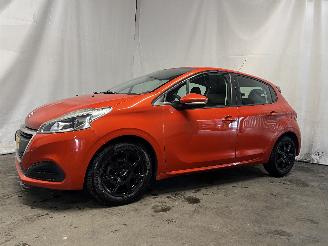 Schadeauto Peugeot 208 208 I (CA/CC/CK/CL) Hatchback 1.2 Vti 12V PureTech 82 (EB2F(HMZ)) [60k=
W]  (03-2012/12-2019) 2015/10