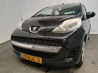Vaurioauto  passenger cars Peugeot 107 107 Hatchback 1.0 12V (384F(1KR)) [50kW]  (06-2005/05-2014) 2009/2