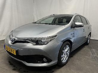 Damaged car Toyota Auris Auris Touring Sports (E18) Combi 1.8 16V Hybrid (2ZRFXE) [100kW]  (07-=
2013/12-2018) 2016/10