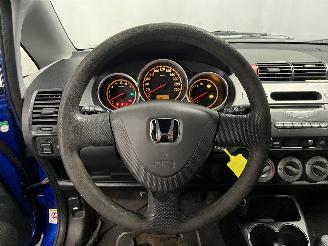 Honda Jazz Jazz (GD/GE2/GE3) Hatchback 1.2 i-DSi (L12A4) [57kW]  (03-2002/07-2008=
) picture 18